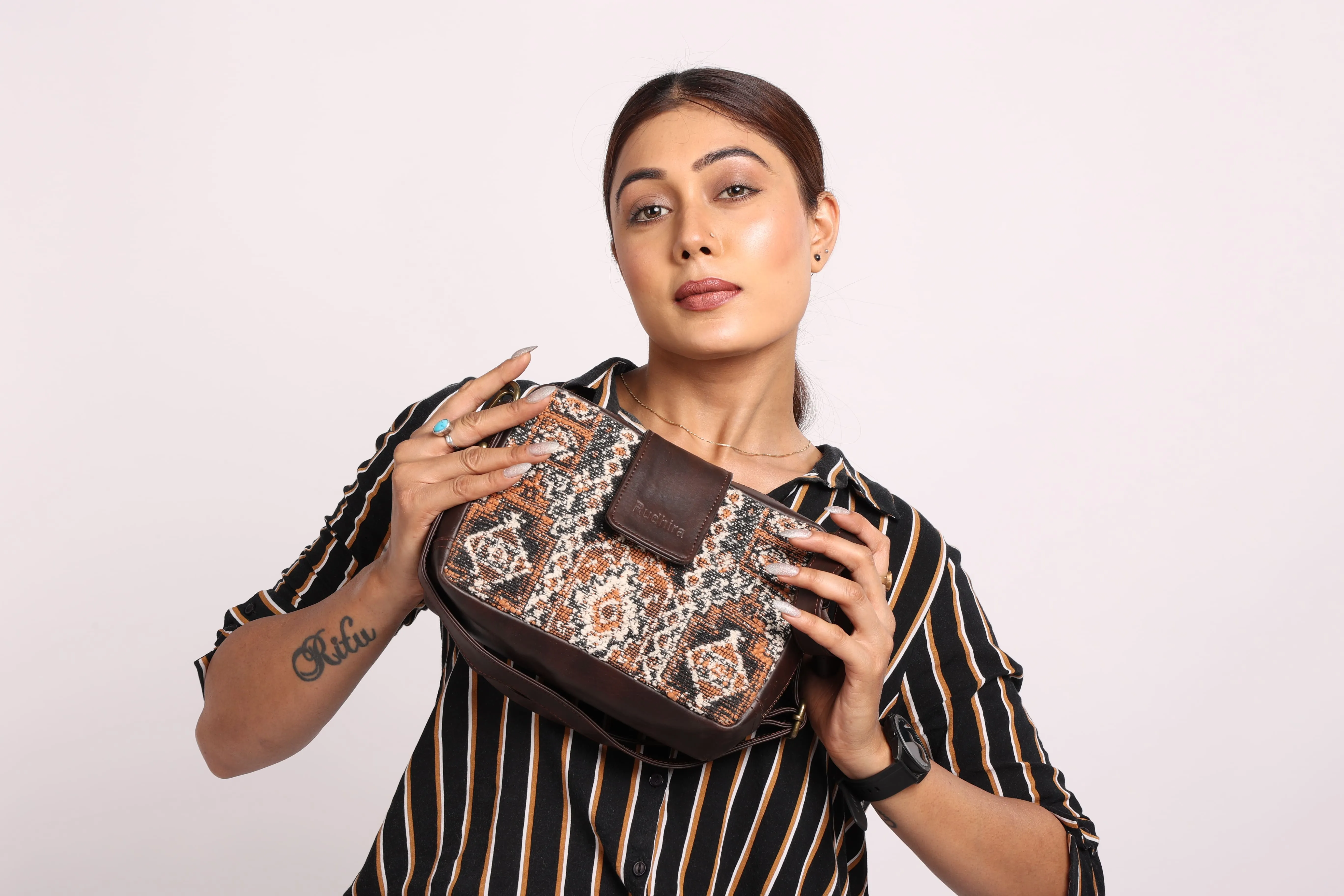 Rudhira Damask Print crossbody / sling bag