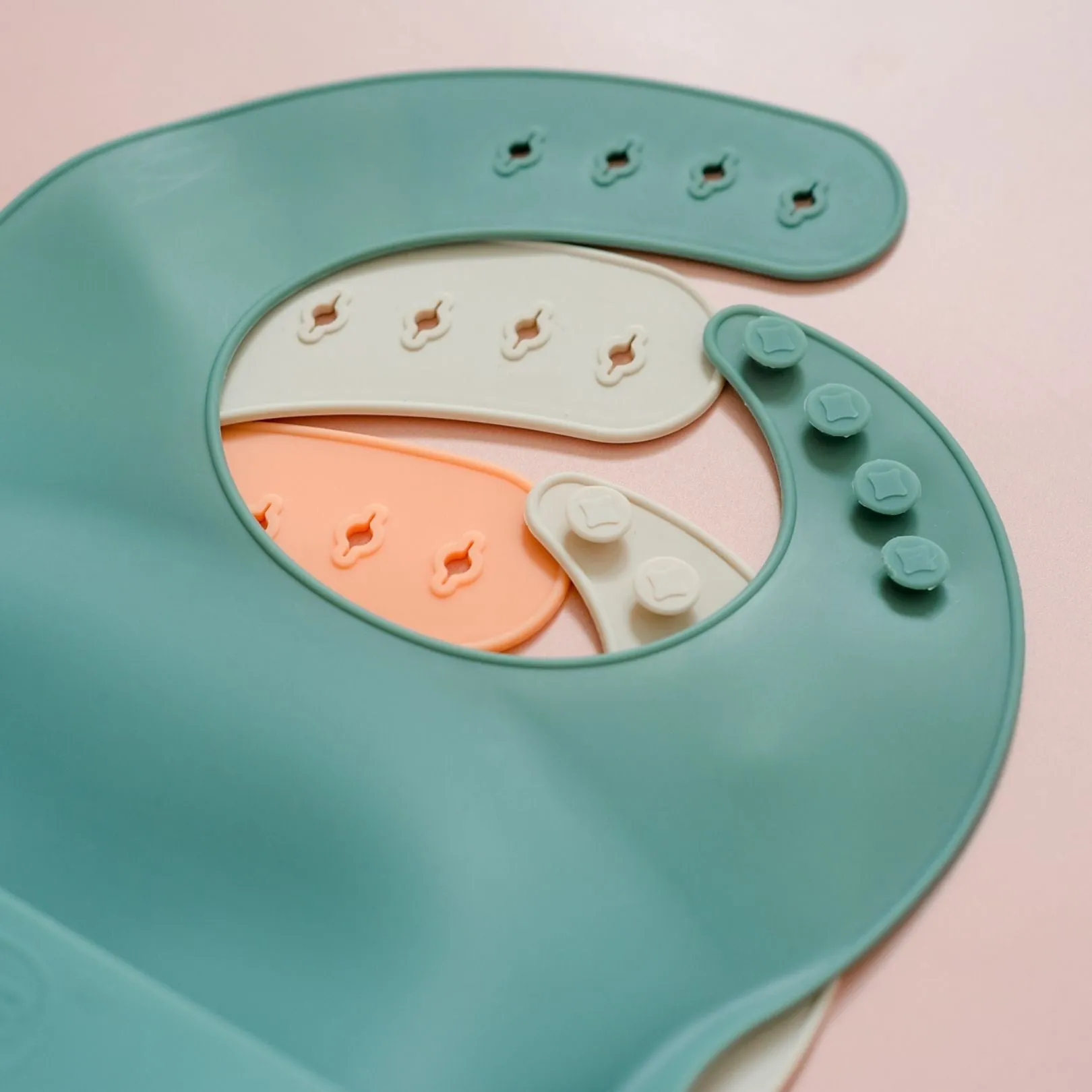 Silicone Bibs |  6 colours