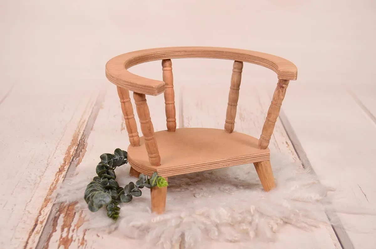 Wooden Orbit Chair - Ornate Spindle - Brown